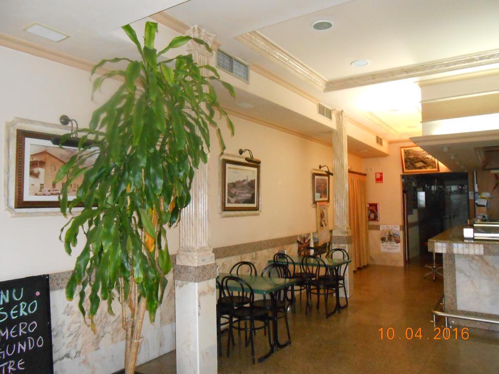 Hotel Los Hermanos Ocaña Kültér fotó