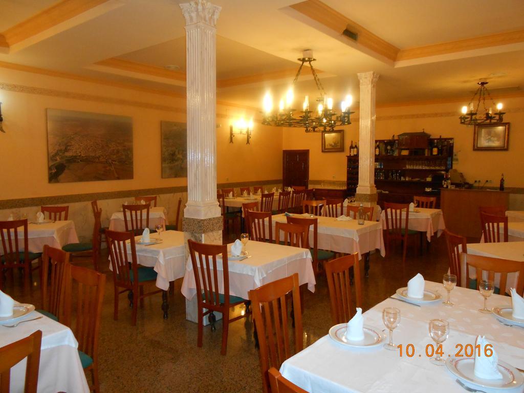 Hotel Los Hermanos Ocaña Kültér fotó