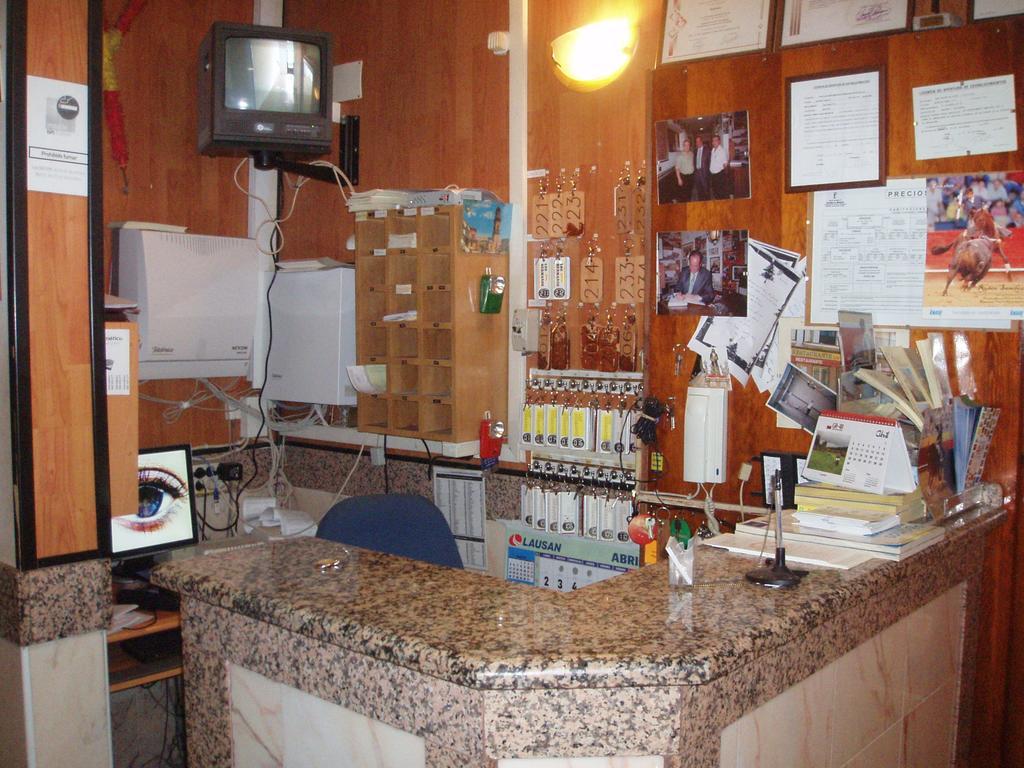 Hotel Los Hermanos Ocaña Kültér fotó