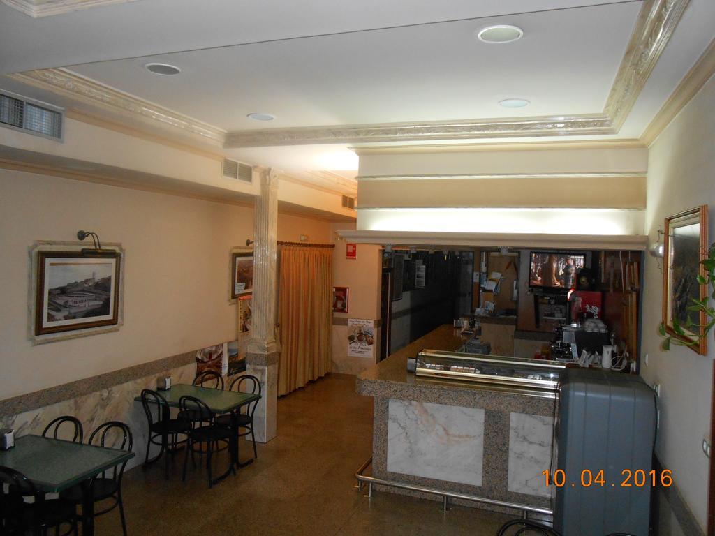Hotel Los Hermanos Ocaña Kültér fotó